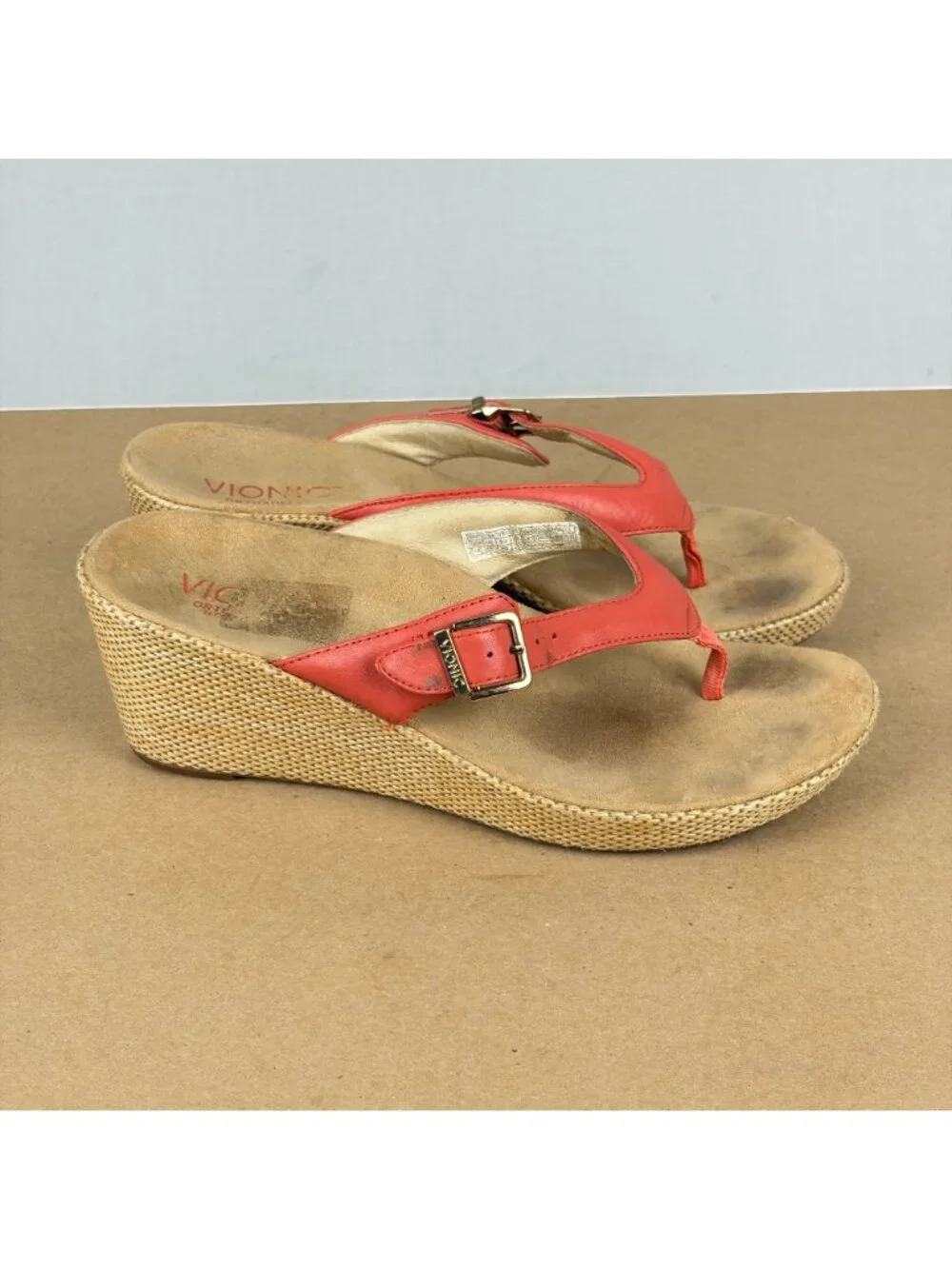 Vionic Polina Thong Wedge Sandals Womens 8 Orange Tan Leather Casual Comfort